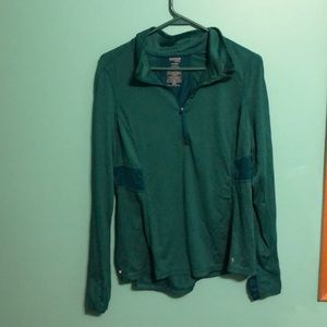 Long sleeve slightly fitted workout top